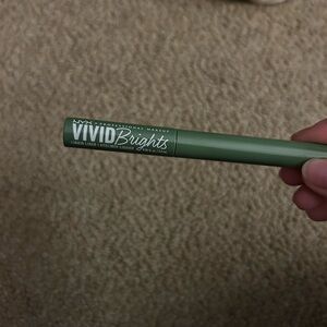 NYX Vivid Brights Liquid Liner in Ghosted Green
